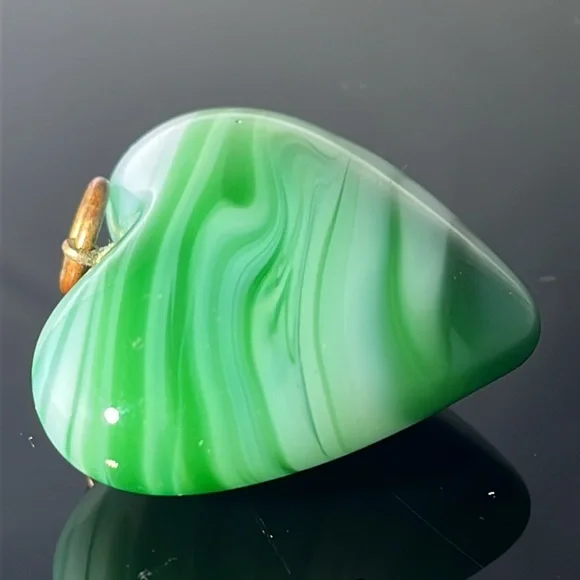 Vintage Green Glass Heart Pendant - Picture 3 of 5